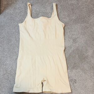 OQQ Women’s Romper Seamless Ribbed-Cream
